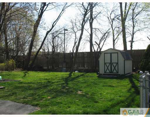 27 Burnham Road East Brunswick, NJ 08816 - Photo 7 of 10
