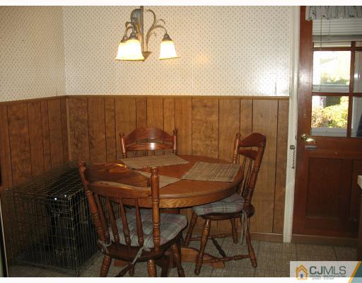 27 Burnham Road East Brunswick, NJ 08816 - Photo 9 of 10