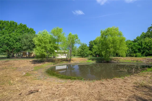 $289,000 | 1603 Farm To Market Road 2237, Muldoon, TX 78949