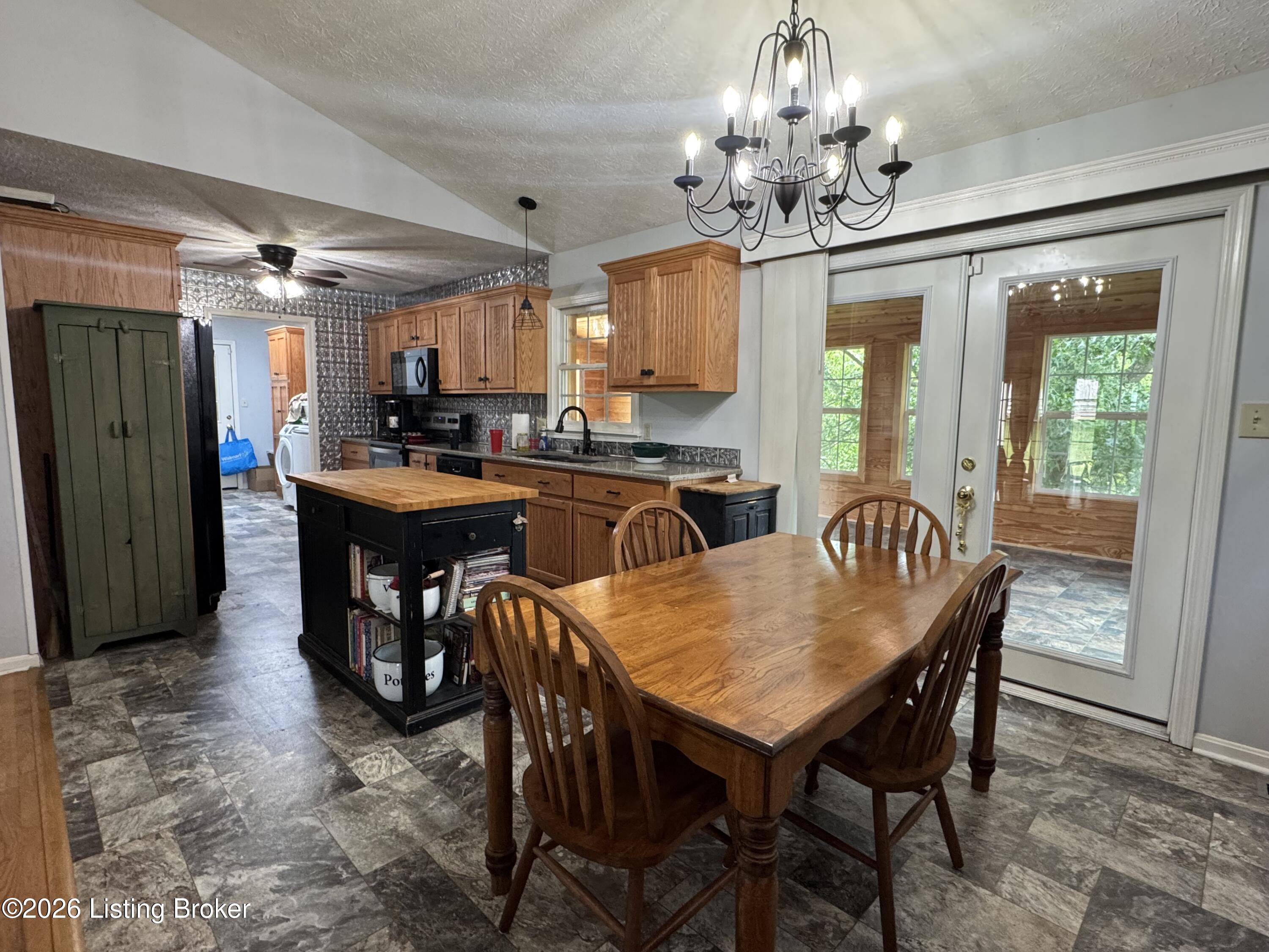 2714 Pea Ridge Road Waddy, KY 40076 - Photo 8 of 43 IMG_1726