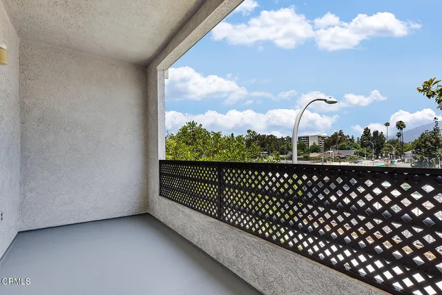 $2,275 | 300 North El Molino Avenue, Unit 309, Pasadena, CA 91101
