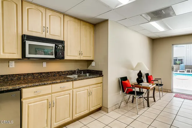 $2,275 | 300 North El Molino Avenue, Unit 309, Pasadena, CA 91101