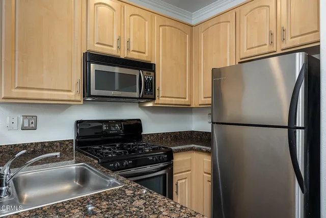 $2,275 | 300 North El Molino Avenue, Unit 309, Pasadena, CA 91101