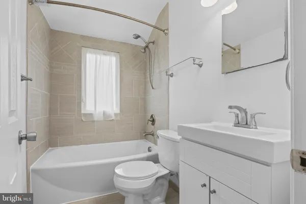 $1,995 | 227 Willow Avenue, Baltimore, MD 21286