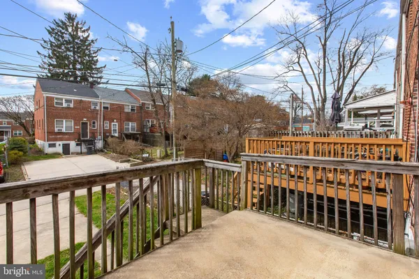$1,995 | 227 Willow Avenue, Baltimore, MD 21286