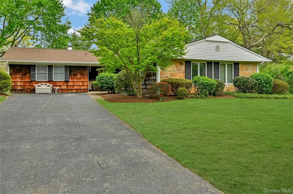 $688,000 | 54 Marwood Place, Stony Brook, NY 11790