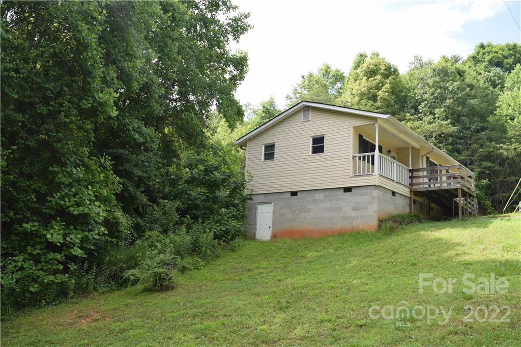 1994 Eckard Road Hickory, NC 28601 - Photo 17 of 22 Gallery Image 17