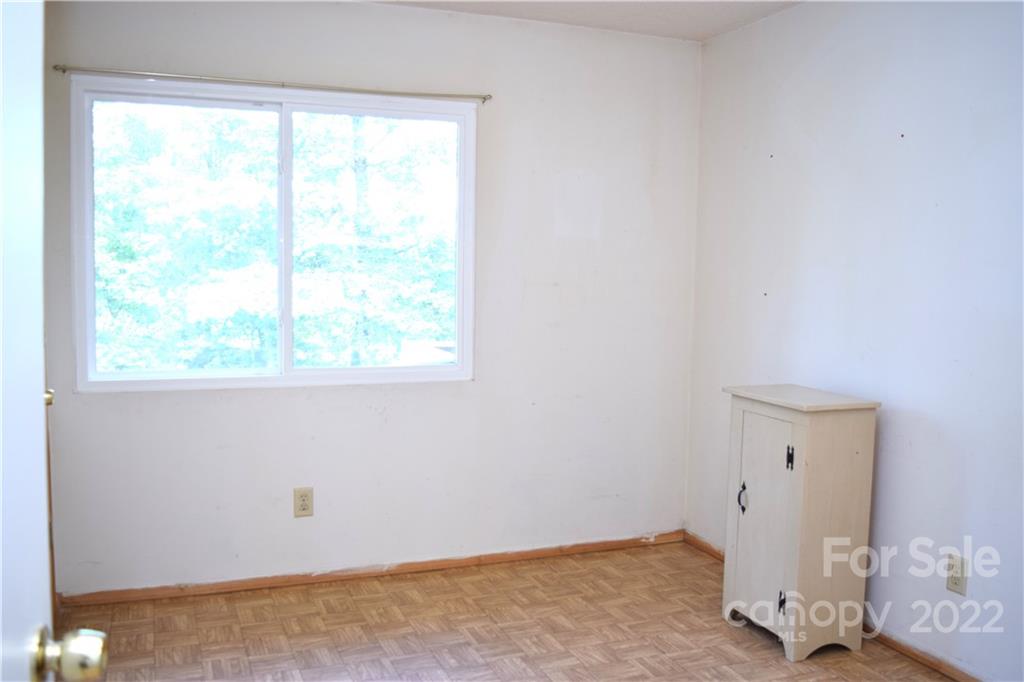 1994 Eckard Road Hickory, NC 28601 - Photo 10 of 22 Gallery Image 10