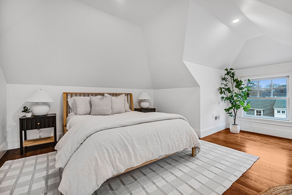 26 Cottage Street Wellesley, MA 02482 - Photo 18 of 29