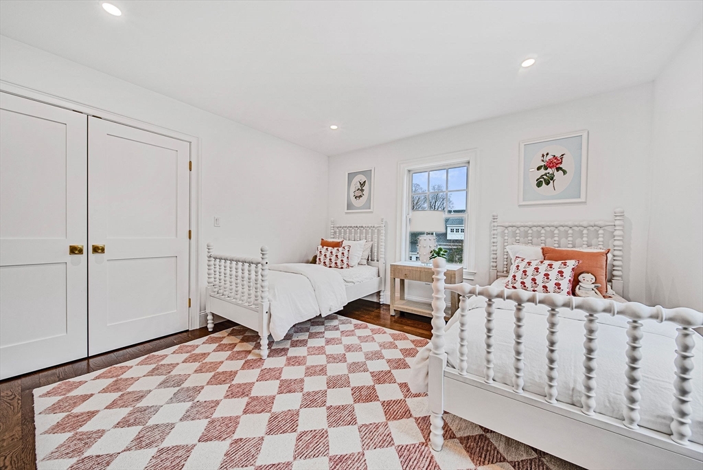 26 Cottage Street Wellesley, MA 02482 - Photo 19 of 29