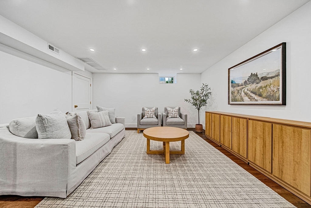 26 Cottage Street Wellesley, MA 02482 - Photo 21 of 29