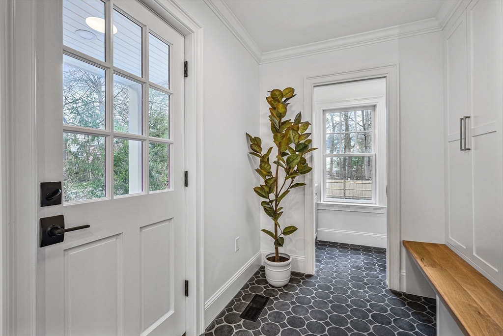 26 Cottage Street Wellesley, MA 02482 - Photo 9 of 29