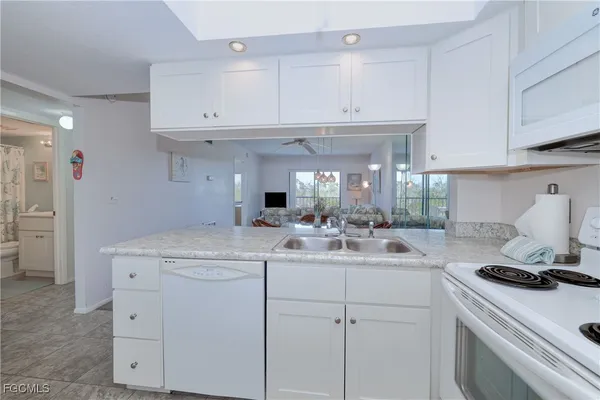 $309,000 | 22676 Island Pines Way, Unit 148, Fort Myers Beach, FL 33931