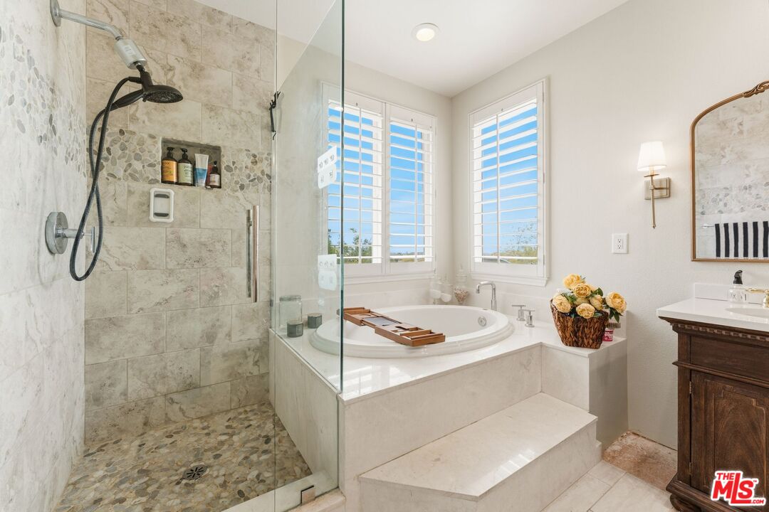 11564 Apulia Court Porter Ranch, CA 91326 - Photo 32 of 52
