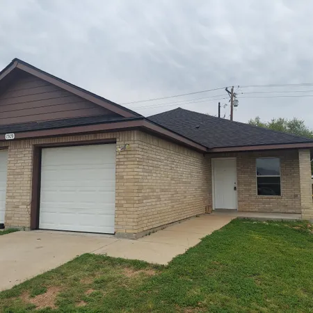 $1,495 | 1509 B North Claremont Circle, Marble Falls, TX 78654