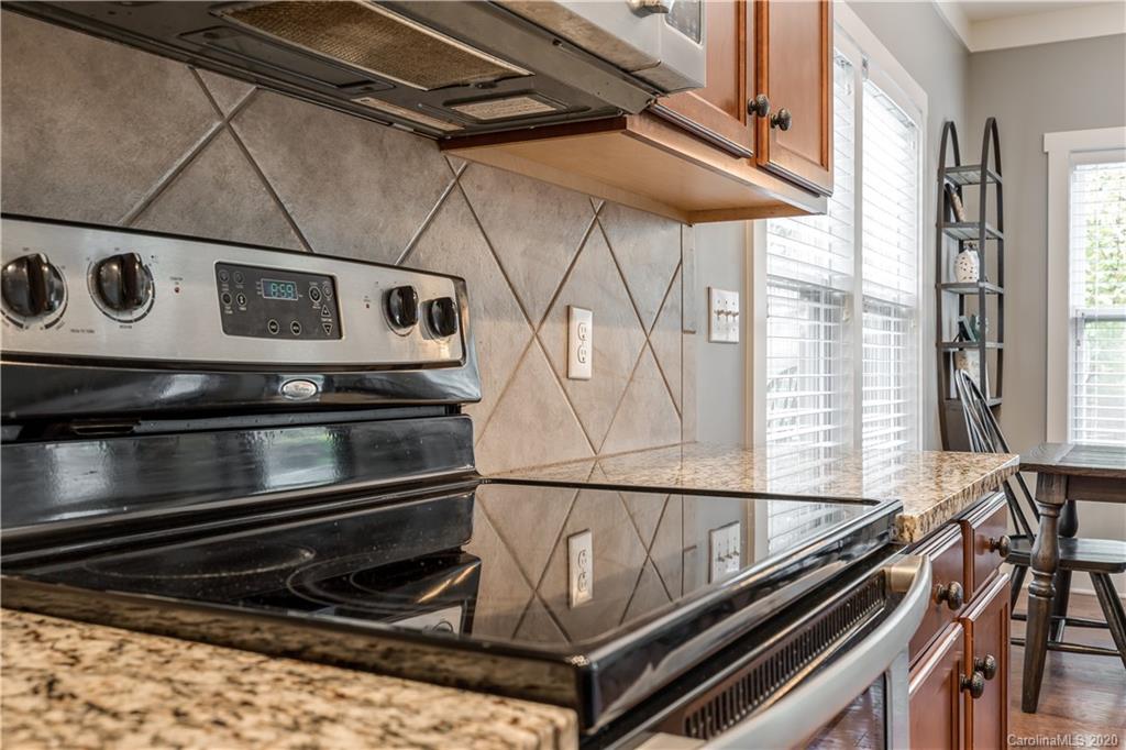 1027 Angelica Lane Tega Cay, SC 29708 - Photo 11 of 25 Gallery Image 11