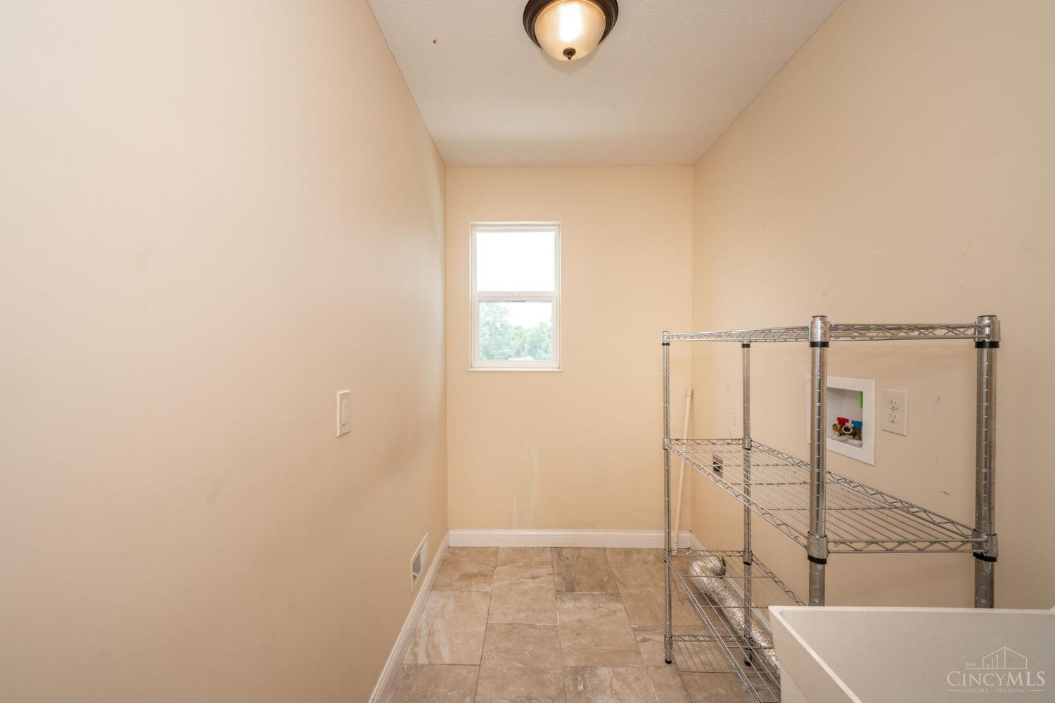 5105 Valley Ridge Road Cincinnati, OH 45247 - Photo 22 of 37 Gallery Image 22