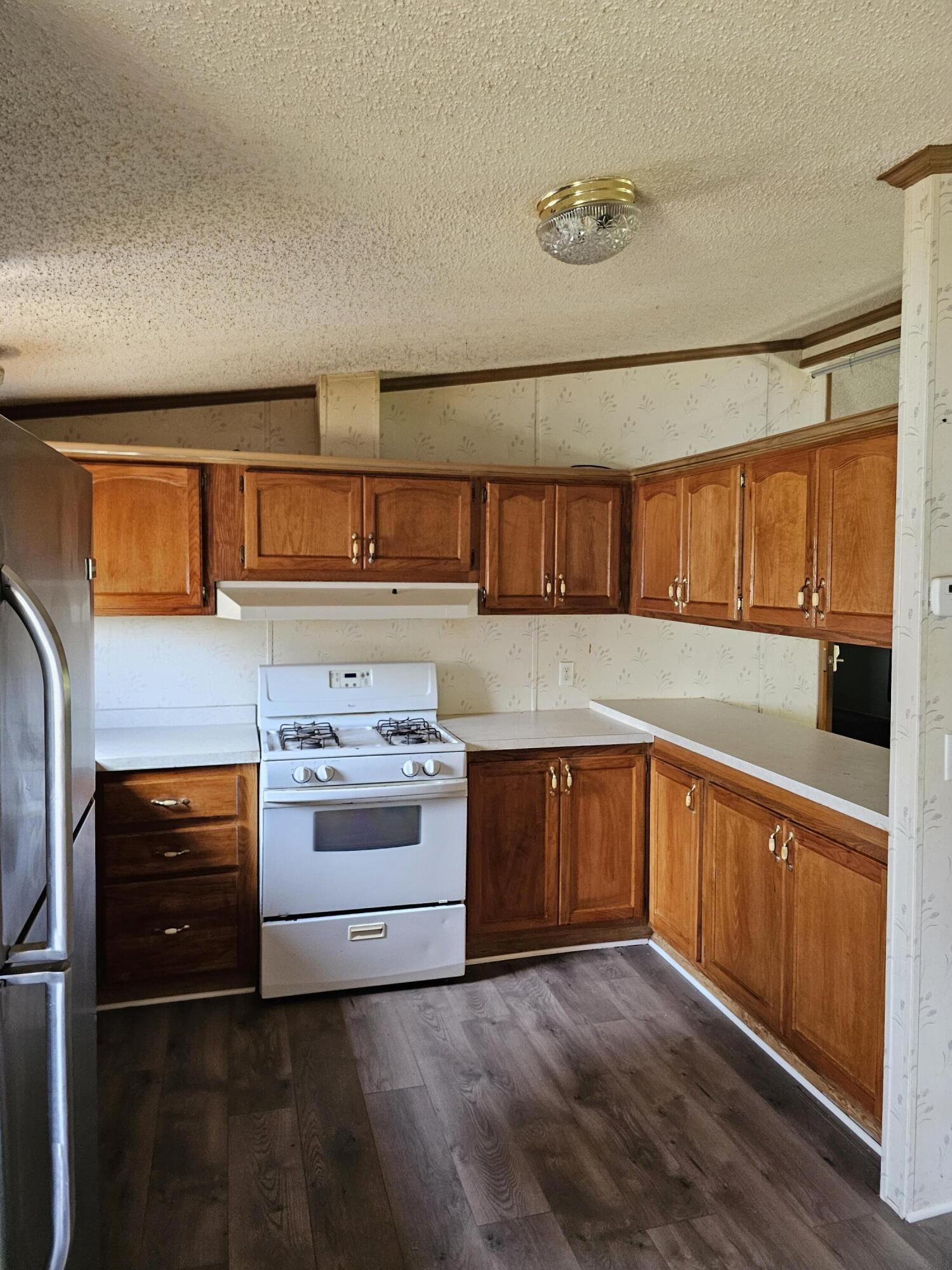 722 Roe Street Buchanan, MI 49107 - Photo 12 of 18 kitchen