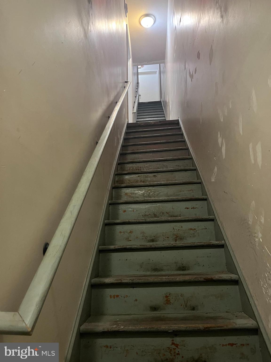 6122 North Broad Street Philadelphia, PA 19141 - Photo 3 of 18 a view of entryway