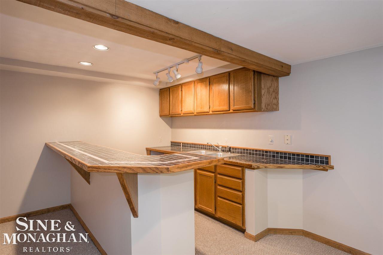 422 Lake Forest Road Rochester Hills, MI 48309 - Photo 42 of 59