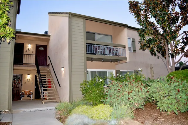 $2,650 | 24525 Trevino Drive, Unit U2, Valencia, CA 91355
