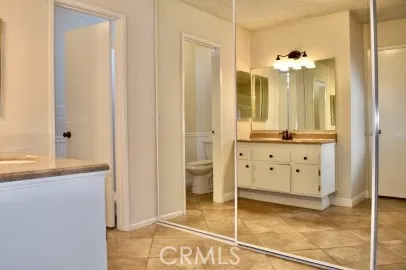 $2,750 | 24525 Trevino Drive, Unit U2, Valencia, CA 91355