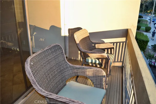 $2,650 | 24525 Trevino Drive, Unit U2, Valencia, CA 91355