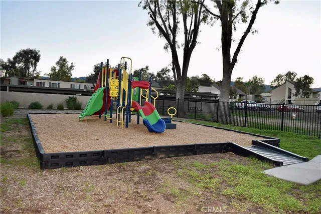 $2,650 | 24525 Trevino Drive, Unit U2, Valencia, CA 91355