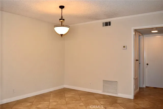 $2,650 | 24525 Trevino Drive, Unit U2, Valencia, CA 91355