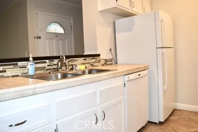 $2,750 | 24525 Trevino Drive, Unit U2, Valencia, CA 91355