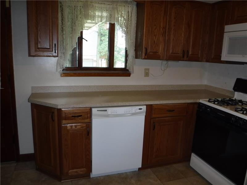 776 Katherine Street Rochester, PA 15074 - Photo 4 of 25