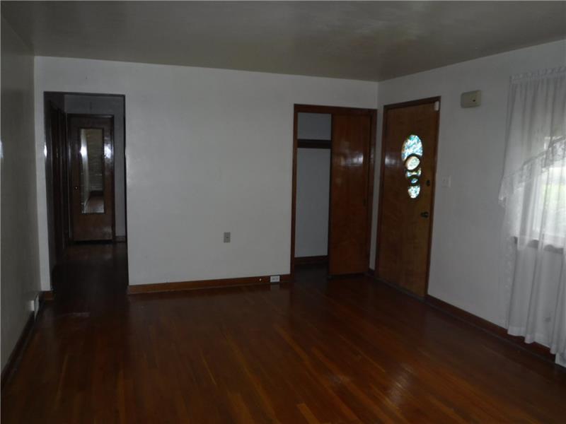 776 Katherine Street Rochester, PA 15074 - Photo 7 of 25