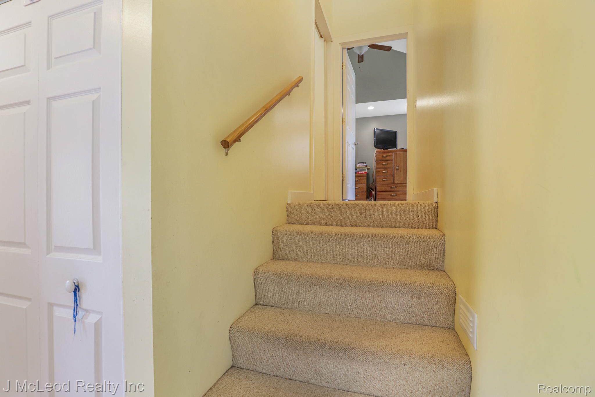 1916 Short Road Saginaw, MI 48609 - Photo 21 of 52 Gallery Image 21