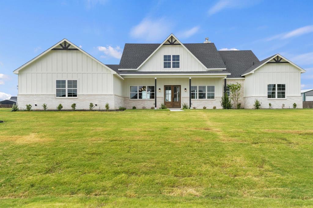 10641 Rye Bread Lane Venus, TX 76084 - Photo 1 of 40 Gallery Image 1