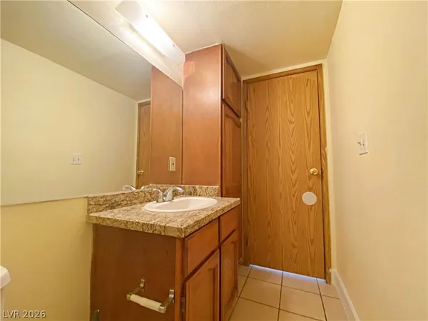 $1,640 | 894 Rhinegold Way, Las Vegas, NV 89110