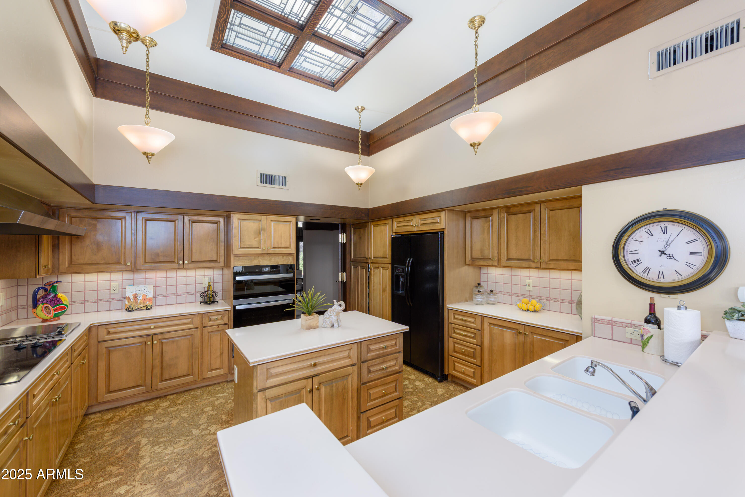 115 Merry Go Round Rock Road Sedona, AZ 86351 - Photo 19 of 33 115 Merry Go Round Rock Rd-13