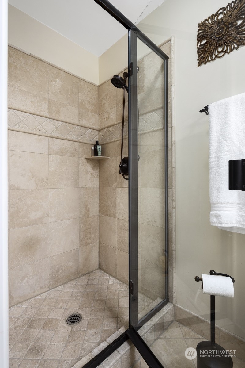 2931 McLeod Road Bellingham, WA 98225 - Photo 26 of 37 a bathroom with a shower