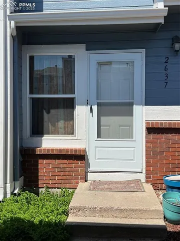 a view of entrance of house