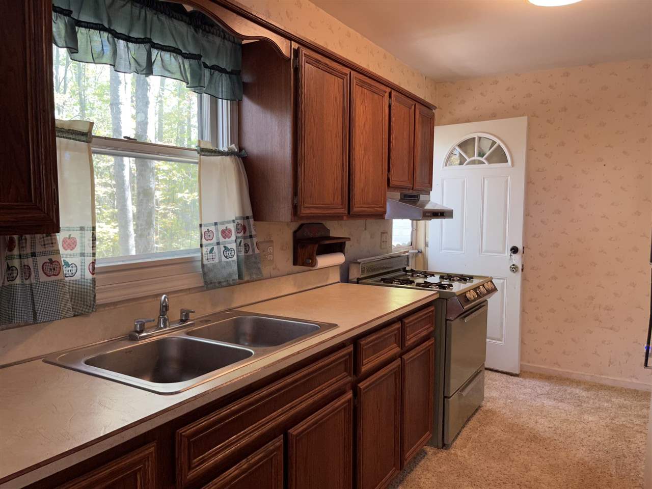 205 West Arnold Lake Road Harrison, MI 48625 - Photo 21 of 51 1893698-21.JPG