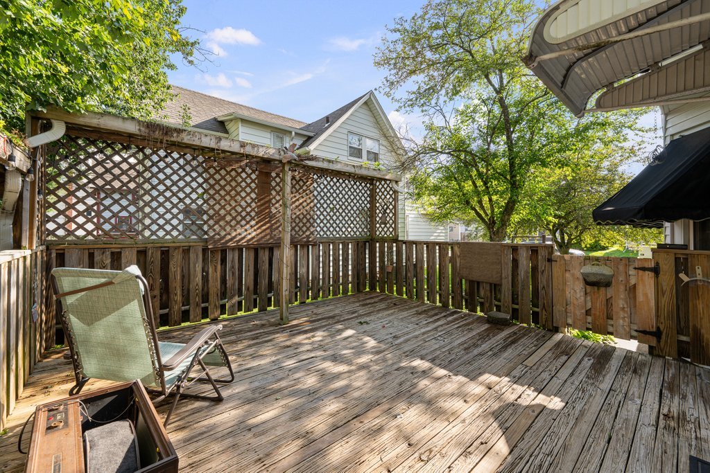 1424 11th Street Moline, IL 61265 - Photo 5 of 46