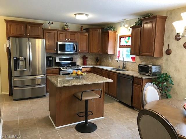 1452 West Old Phillips Road Pinnacle, NC 27043 - Photo 6 of 27