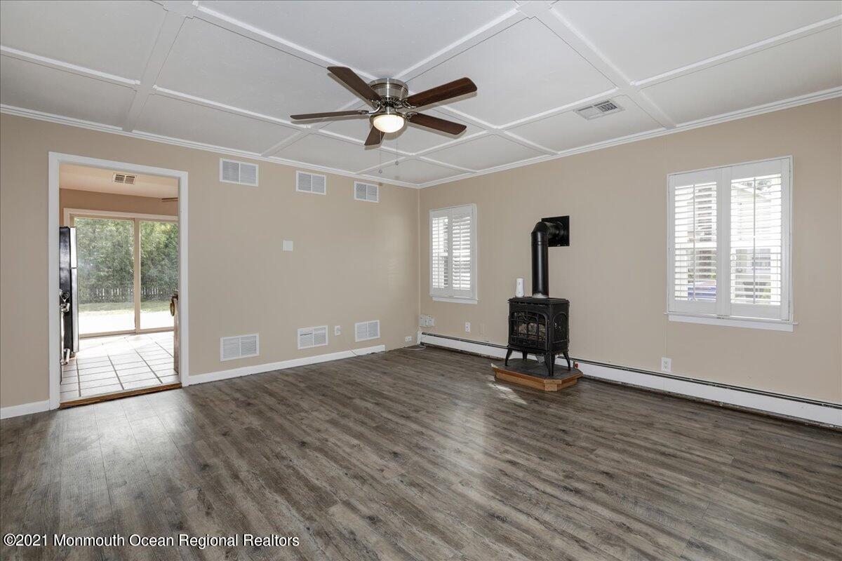 92 Sunset Road Brick, NJ 08723 - Photo 8 of 36 18-92SunsetRoad0018