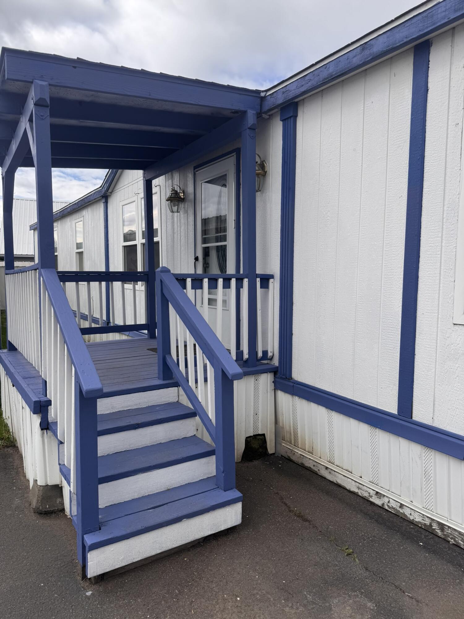 3950 Homedale Road, Unit 8 Klamath Falls, OR 97603 - Photo 2 of 34 IMG_3471