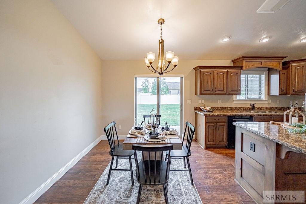 3750 East Ridgeland Drive Idaho Falls, ID 83401 - Photo 7 of 46
