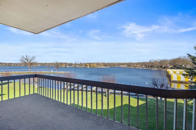 $409,700 | 5400 3 Points Boulevard, Unit 335, Mound, MN 55364