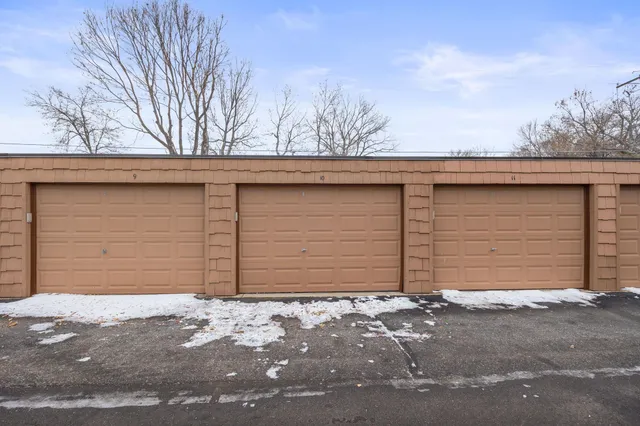 $409,700 | 5400 3 Points Boulevard, Unit 335, Mound, MN 55364