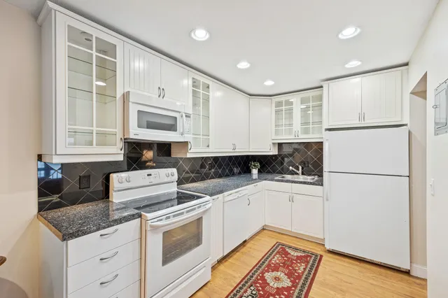 $409,700 | 5400 3 Points Boulevard, Unit 335, Mound, MN 55364