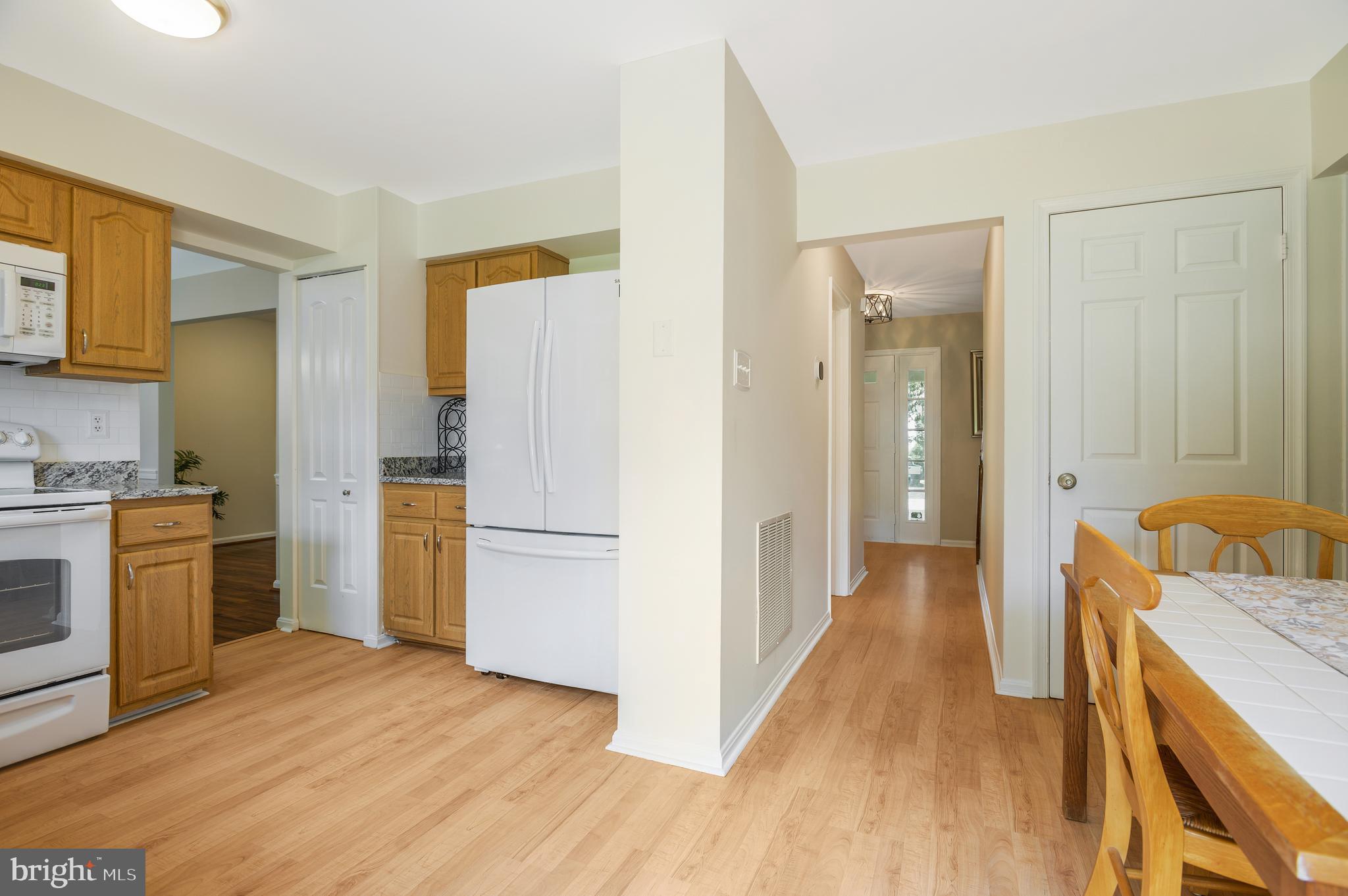 918 Pointer Ridge Drive Gaithersburg, MD 20878 - Photo 22 of 41 Eat In Kitchen