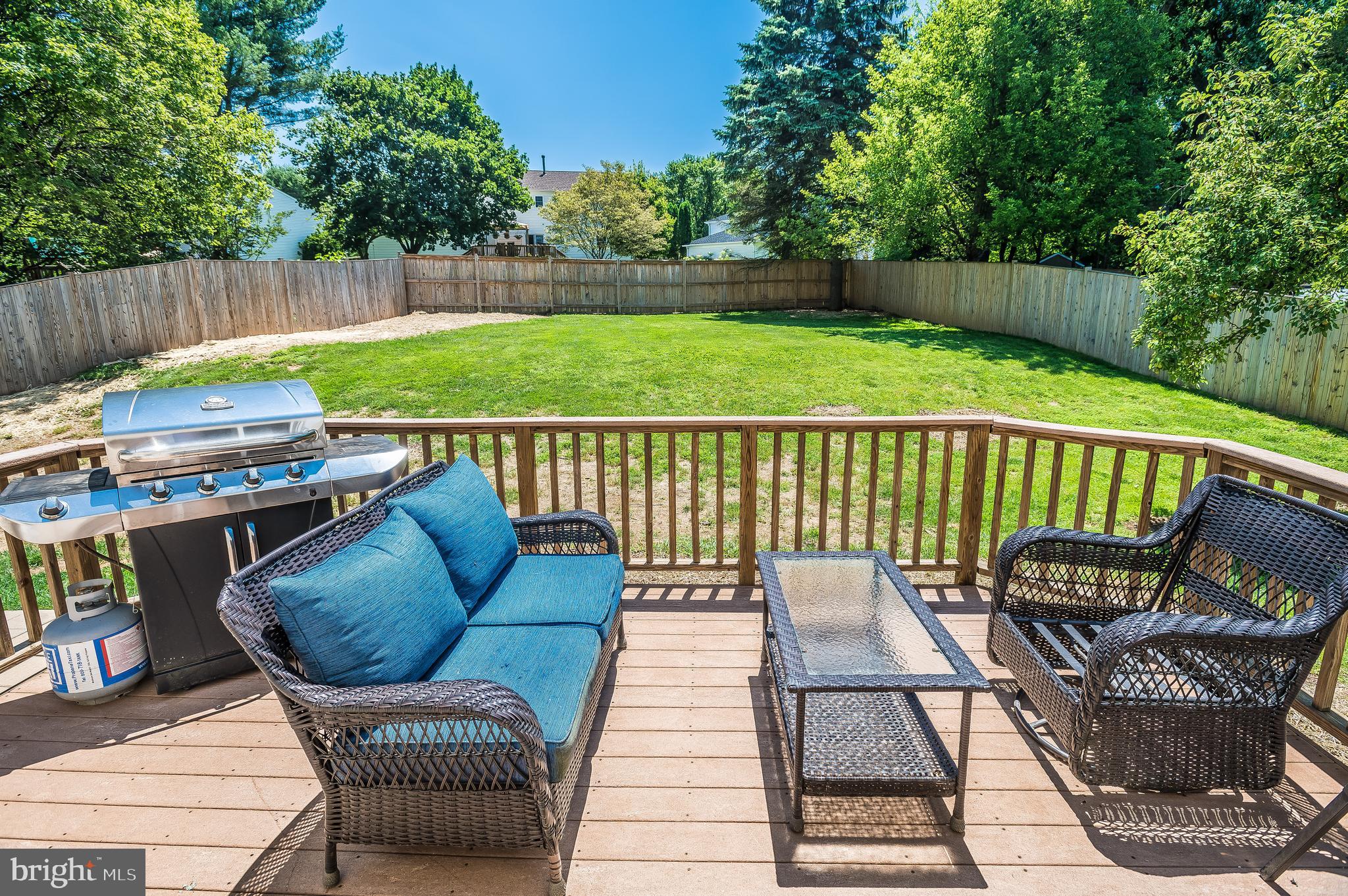 918 Pointer Ridge Drive Gaithersburg, MD 20878 - Photo 24 of 41 Deck with access from Kitchen