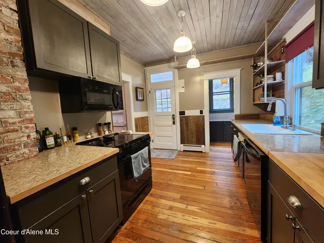 $399,000 | 422 High Street, Wallace, ID 83873